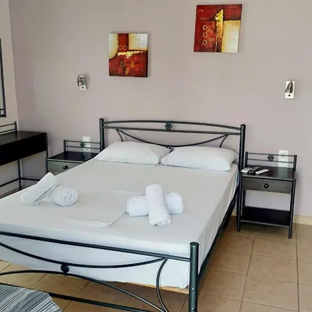 Akrogiali Aparthotel