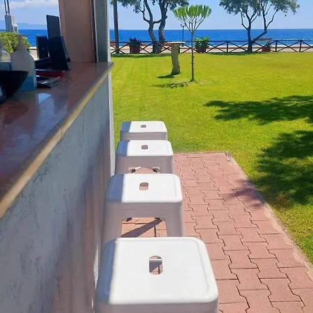Aparthotel Akrogiali 4*