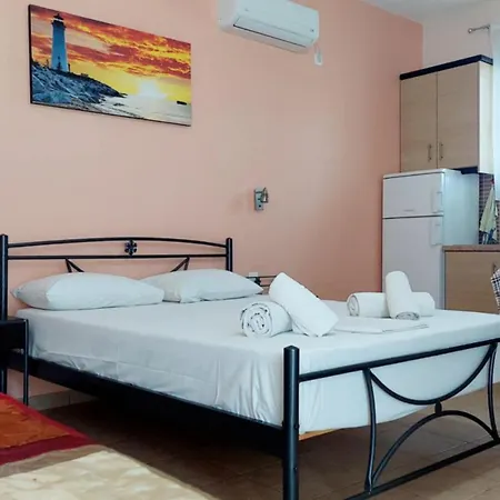 Akrogiali Aparthotel