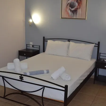 Akrogiali Aparthotel
