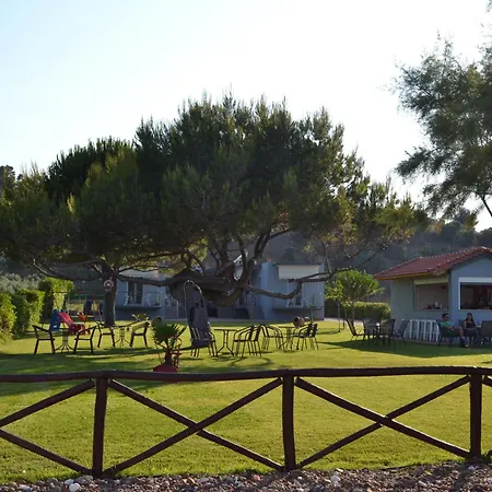 Akrogiali Aparthotel 4*